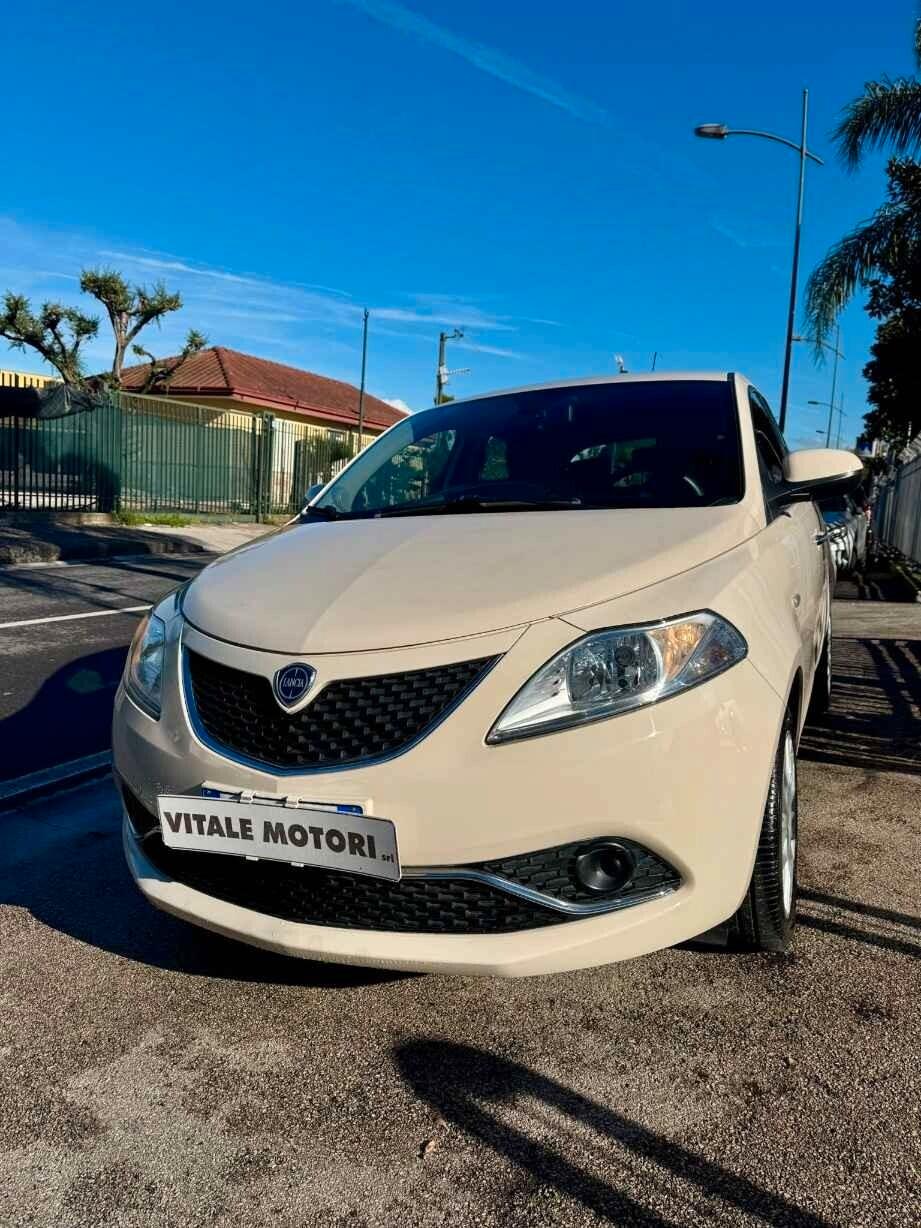 Lancia Ypsilon 1.2 69 CV GPL Ecochic Gold