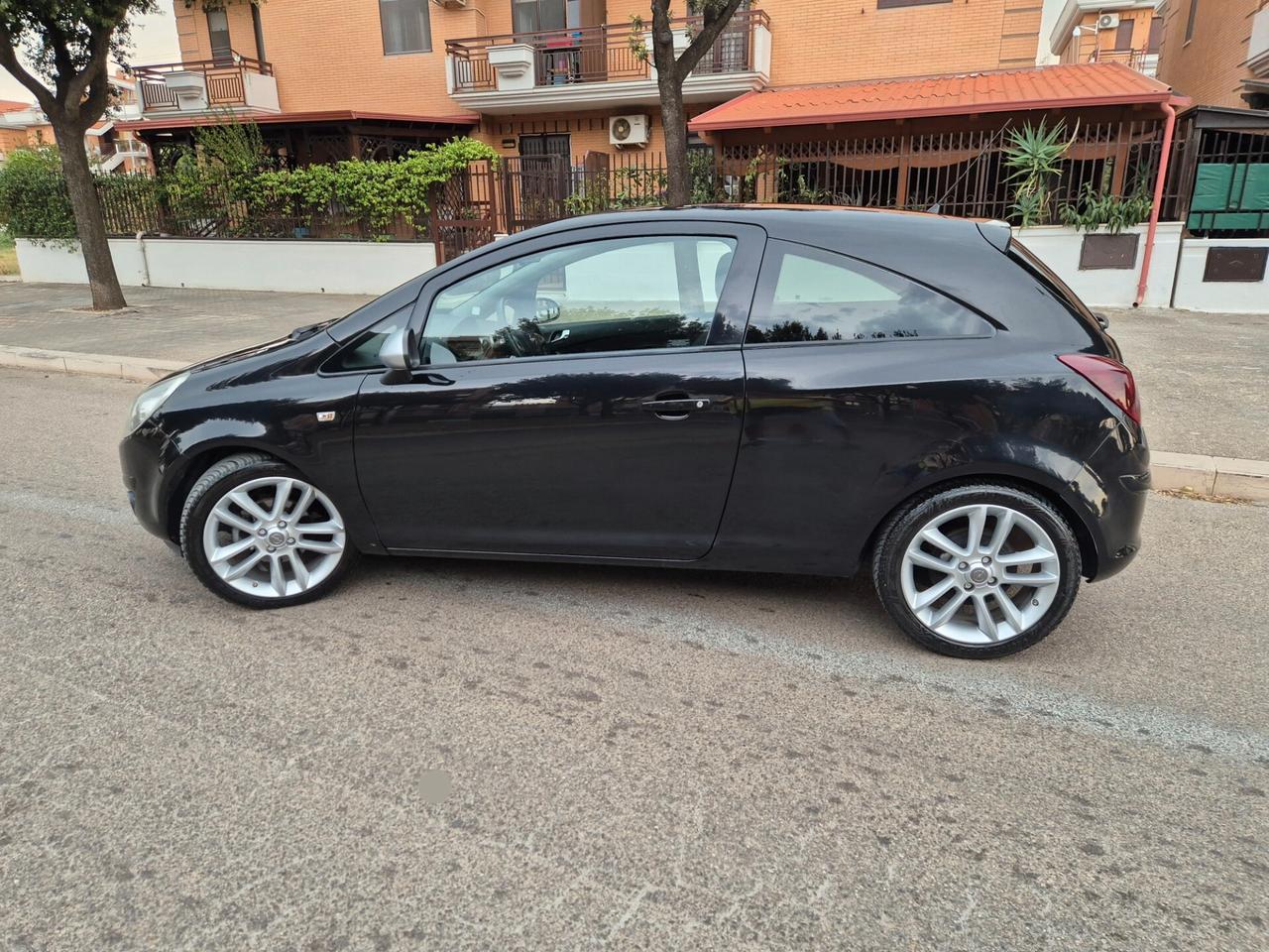 Opel corsa 1.3 multijet 95cv edition anno 2011