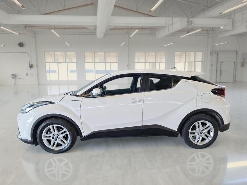 TOYOTA C-HR 1.8H 98CV E-CVT Business