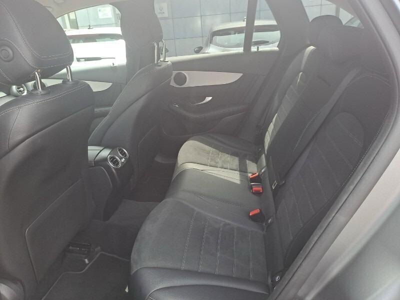 GLC 220 d 4Matic Premium Plus Opaco + Pedane