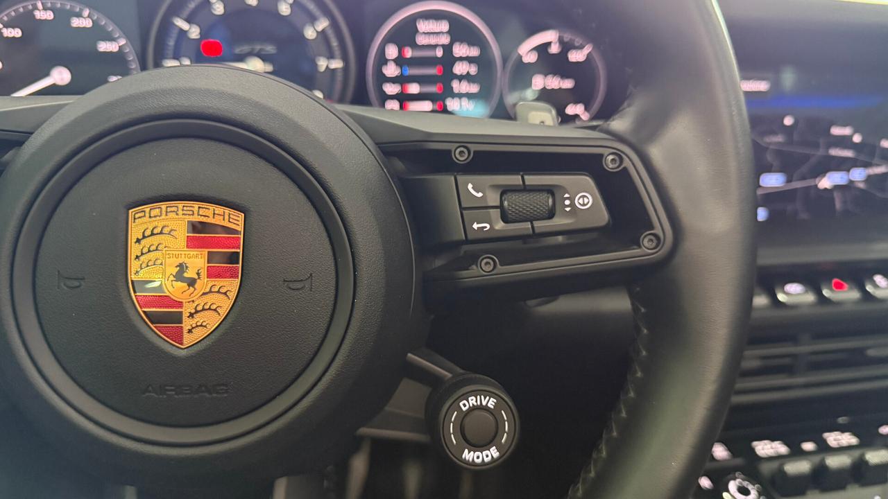 PORSCHE 992 GTS CABRIO