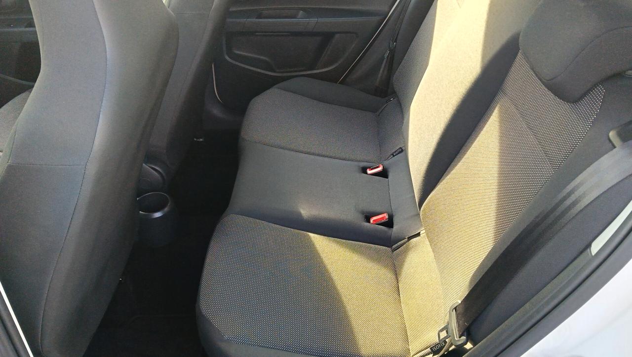 VOLKSWAGEN UP 1.0 BENZ-PREZZO PROMO