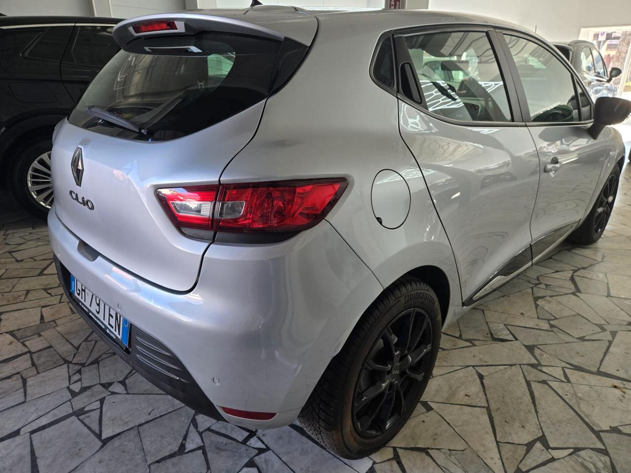 Renault Clio dCi 8V 75 CV 5 porte Duel