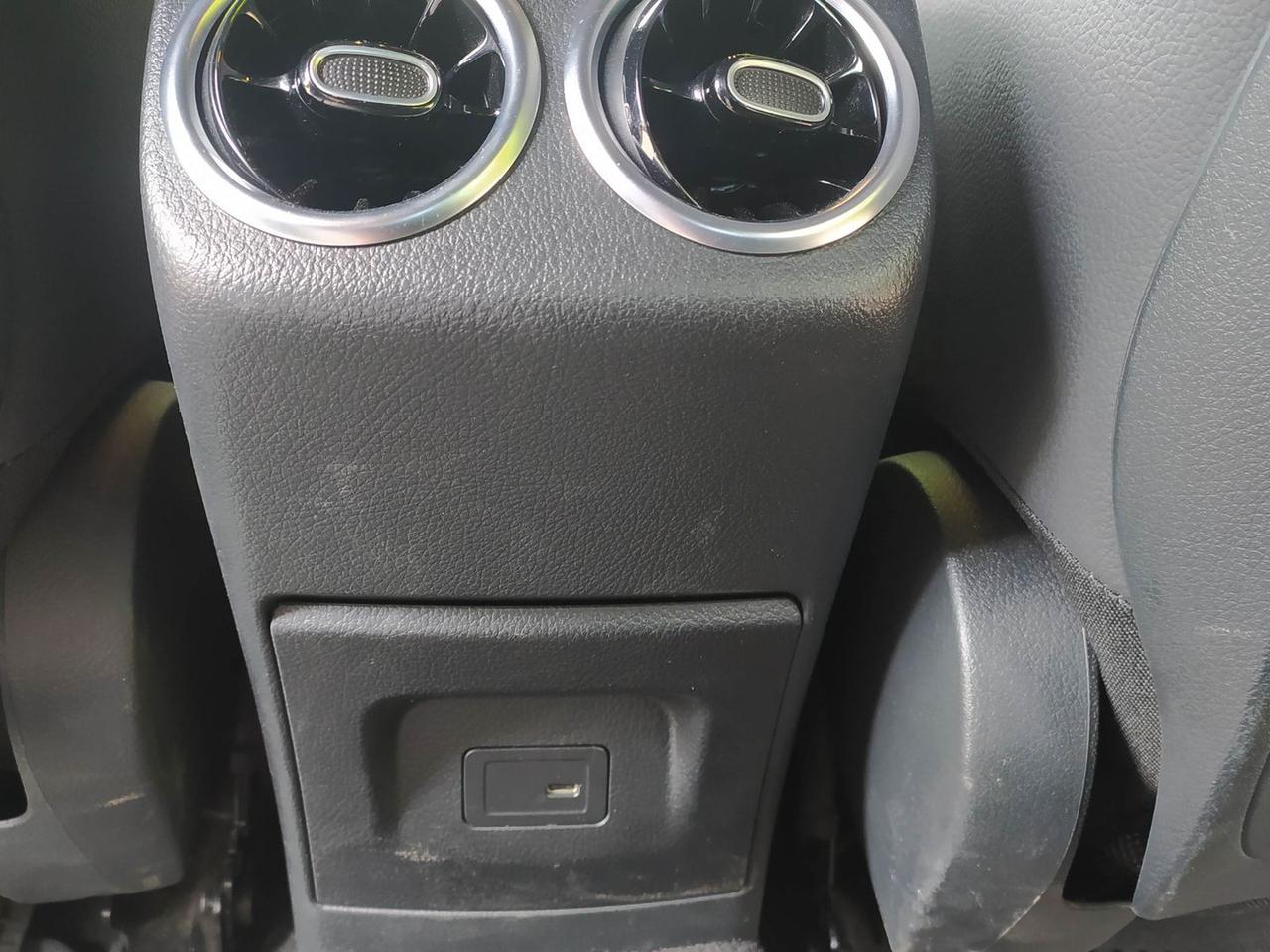 Mercedes-Benz A 180 Business