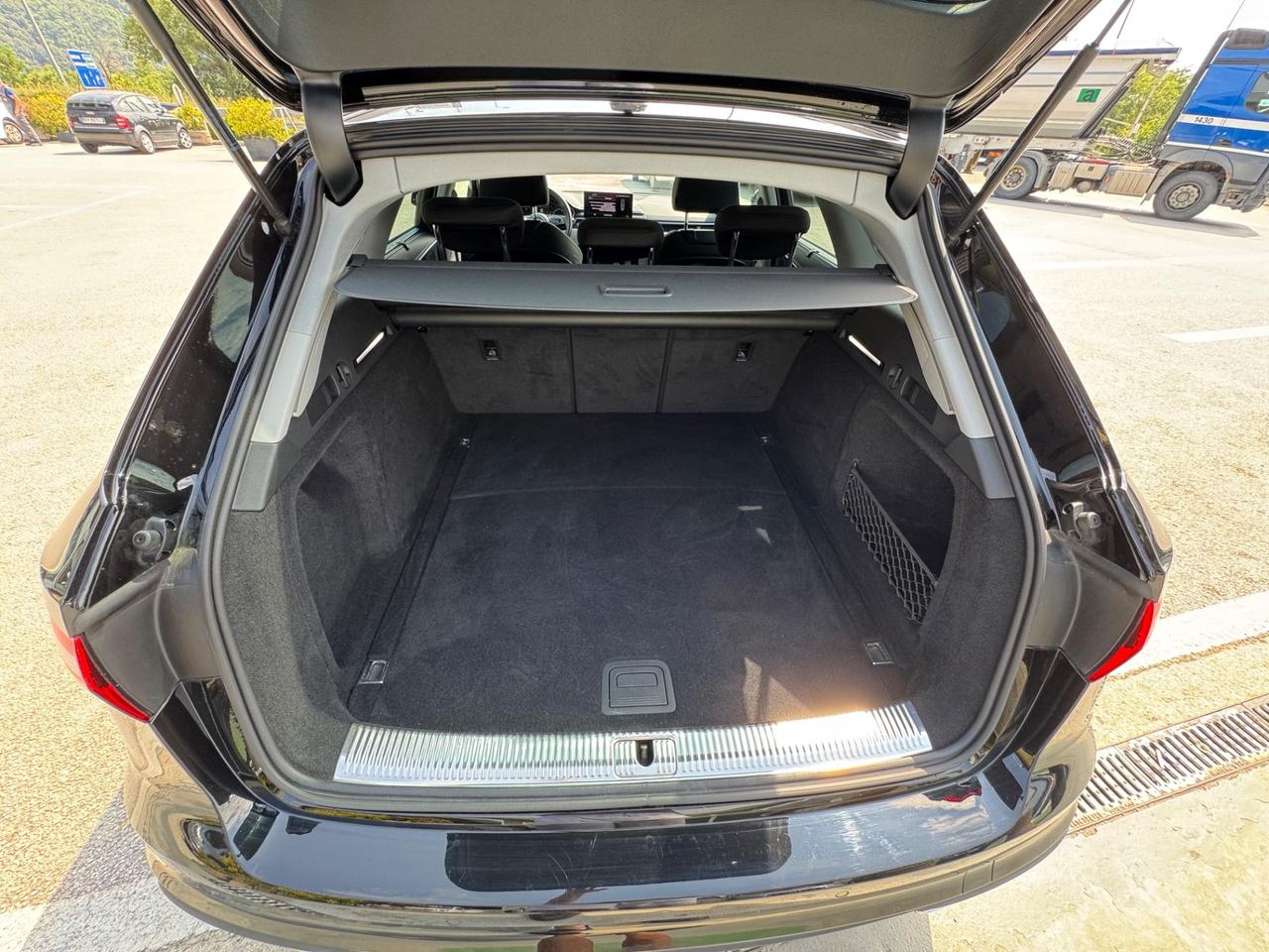 Audi A4 Avant 30 TDI/136 CV S tronic Business Advanced