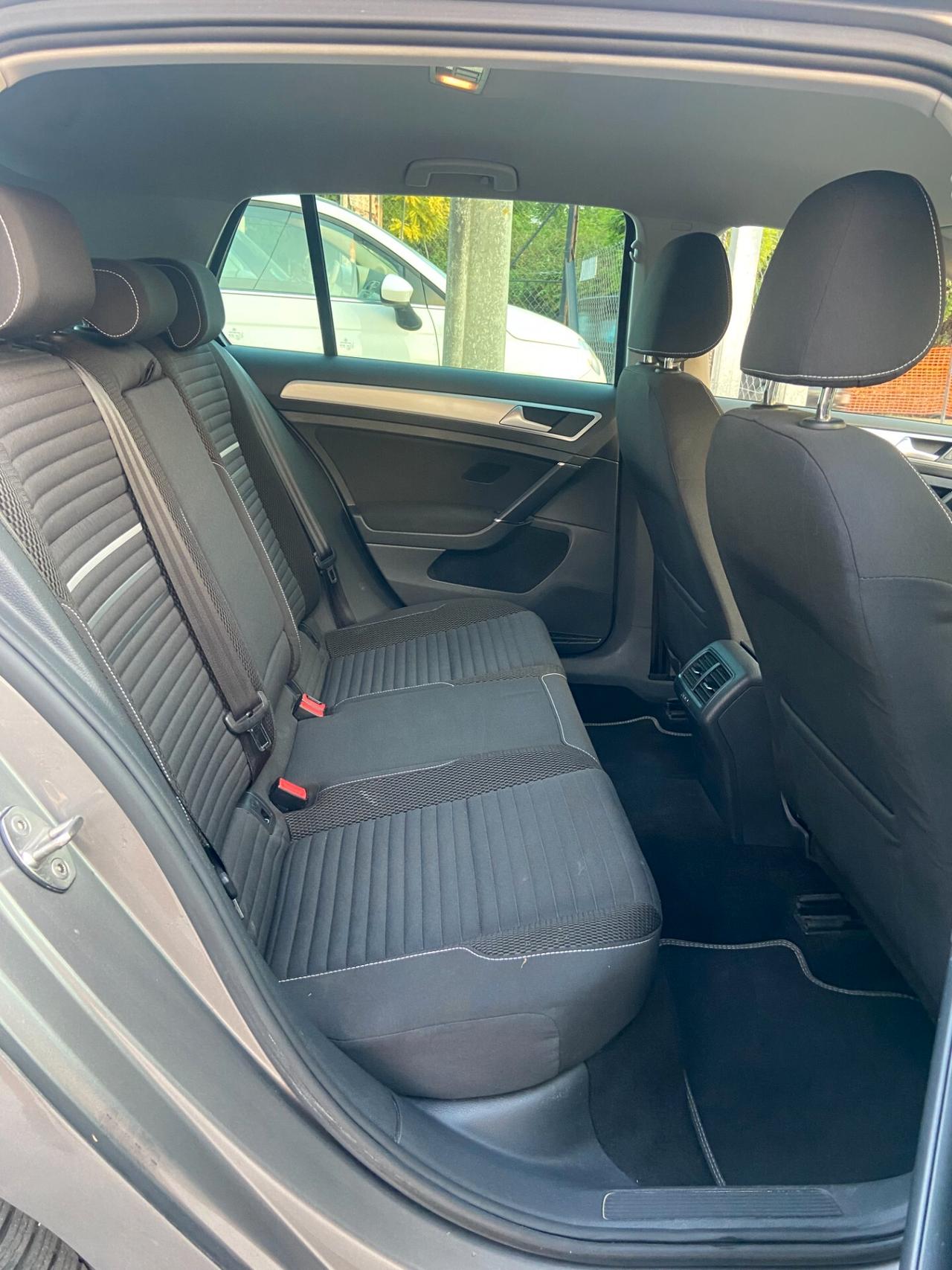 Volkswagen Golf 1.6 TDI Highline (KM Cerificati)