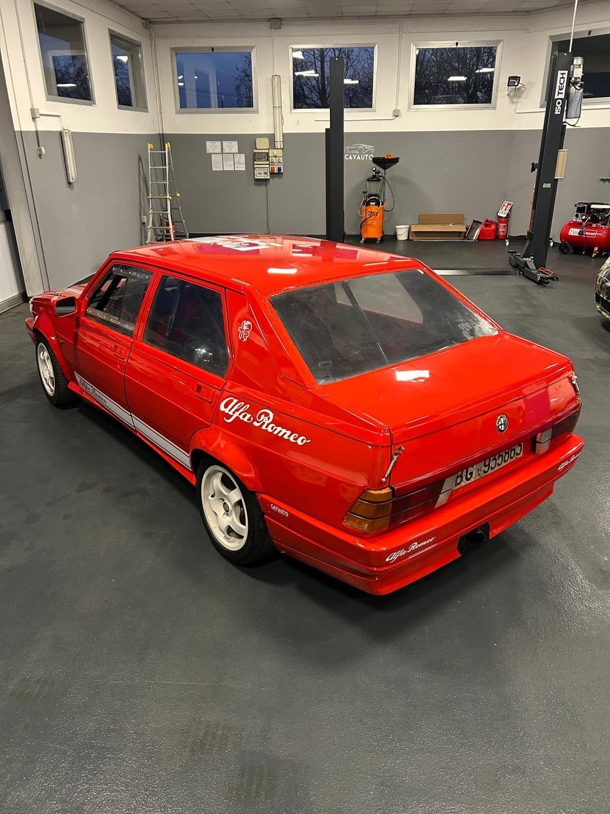 Alfa Romeo 75 2.0 TS Rally Drift