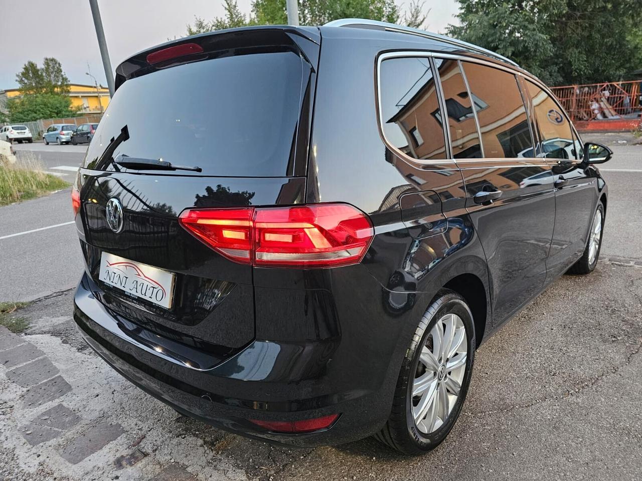 Volkswagen Touran 2.0 TDI 150cv DSG Highline*Navi*7Posti*Euro6*