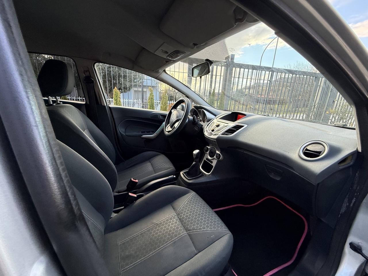 FORD FIESTA 1.2 BENZINA OK NEOPATENTATI