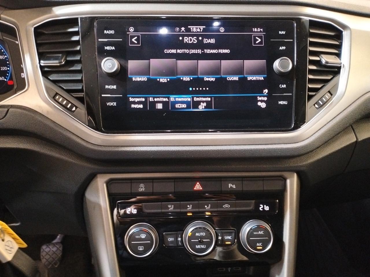 Volkswagen T-Roc 1.0 tsi Style 110cv - NEOPATENTATI