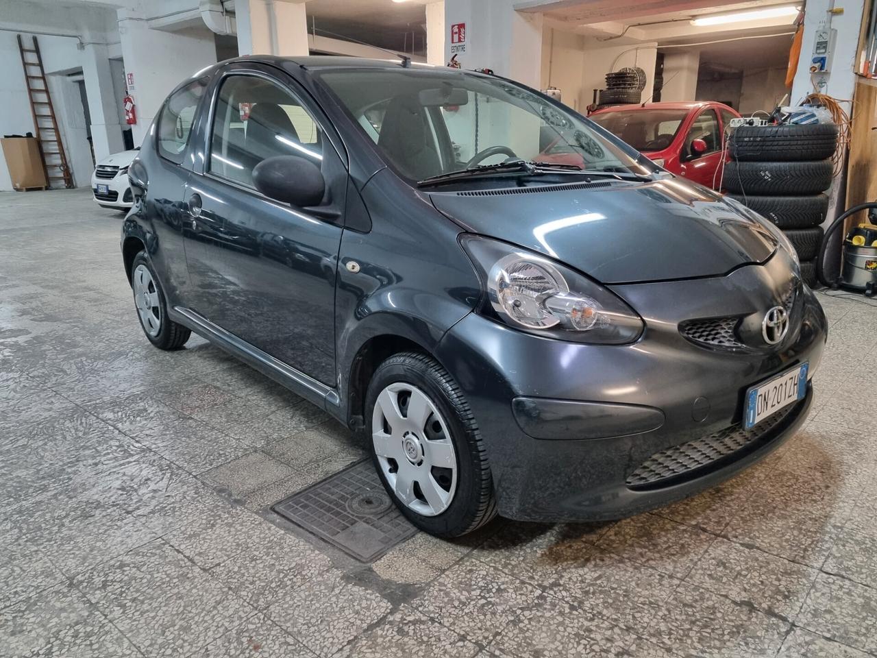 Toyota Aygo 1.0 12V VVT-i 3 porte Sol