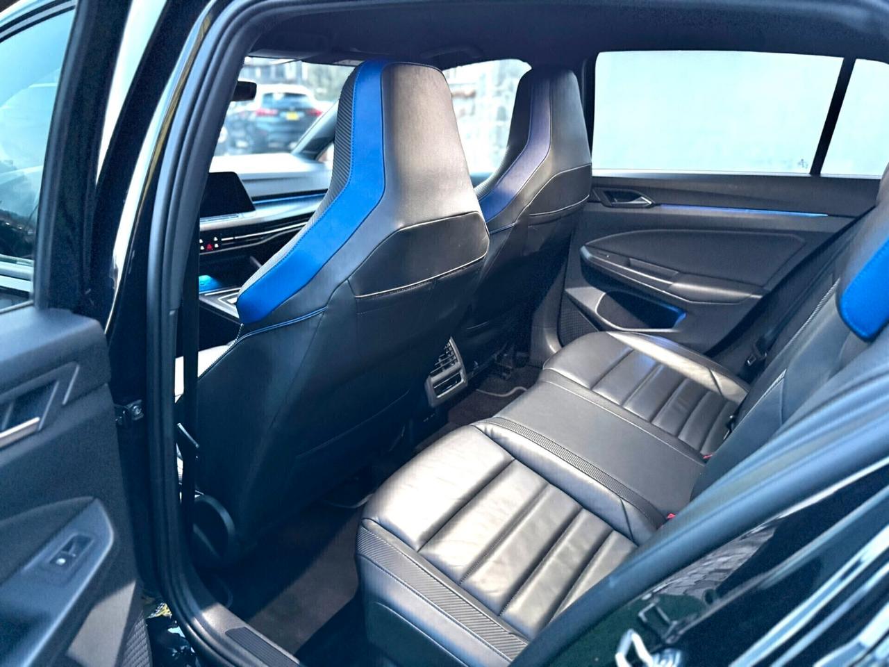 Volkswagen Golf R 2.0 TSI 320cv anno 12/2021 Scarico AKRAPOVIC Permute Finanziamenti Garanzia