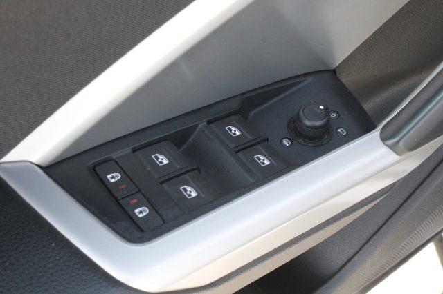 AUDI Q3 35 TFSI S tronic Business Advanced