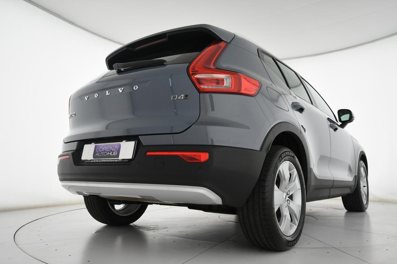 VOLVO XC40 2.0 d4 Momentum awd geartronic PELLE+LED+C19"