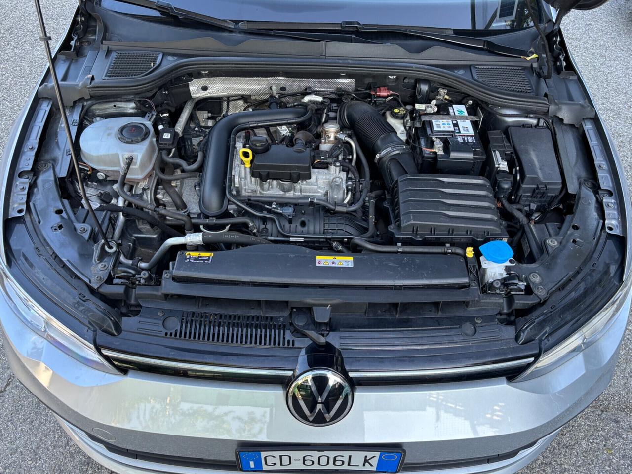Volkswagen Golf 1.0 eTSI DSG HYBRID OK NEOPATENTATI