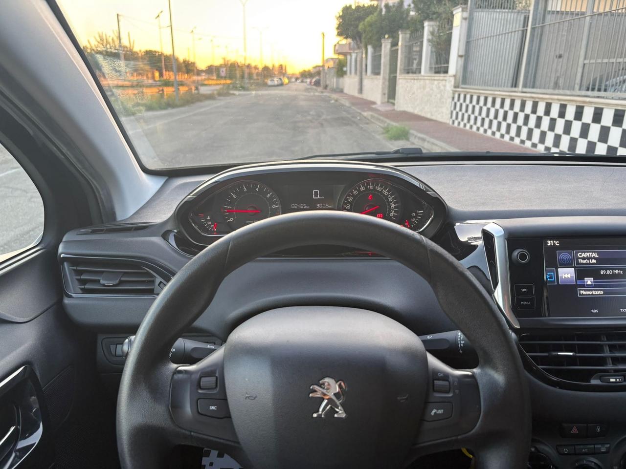 Peugeot 208 1200 Unipro 2015
