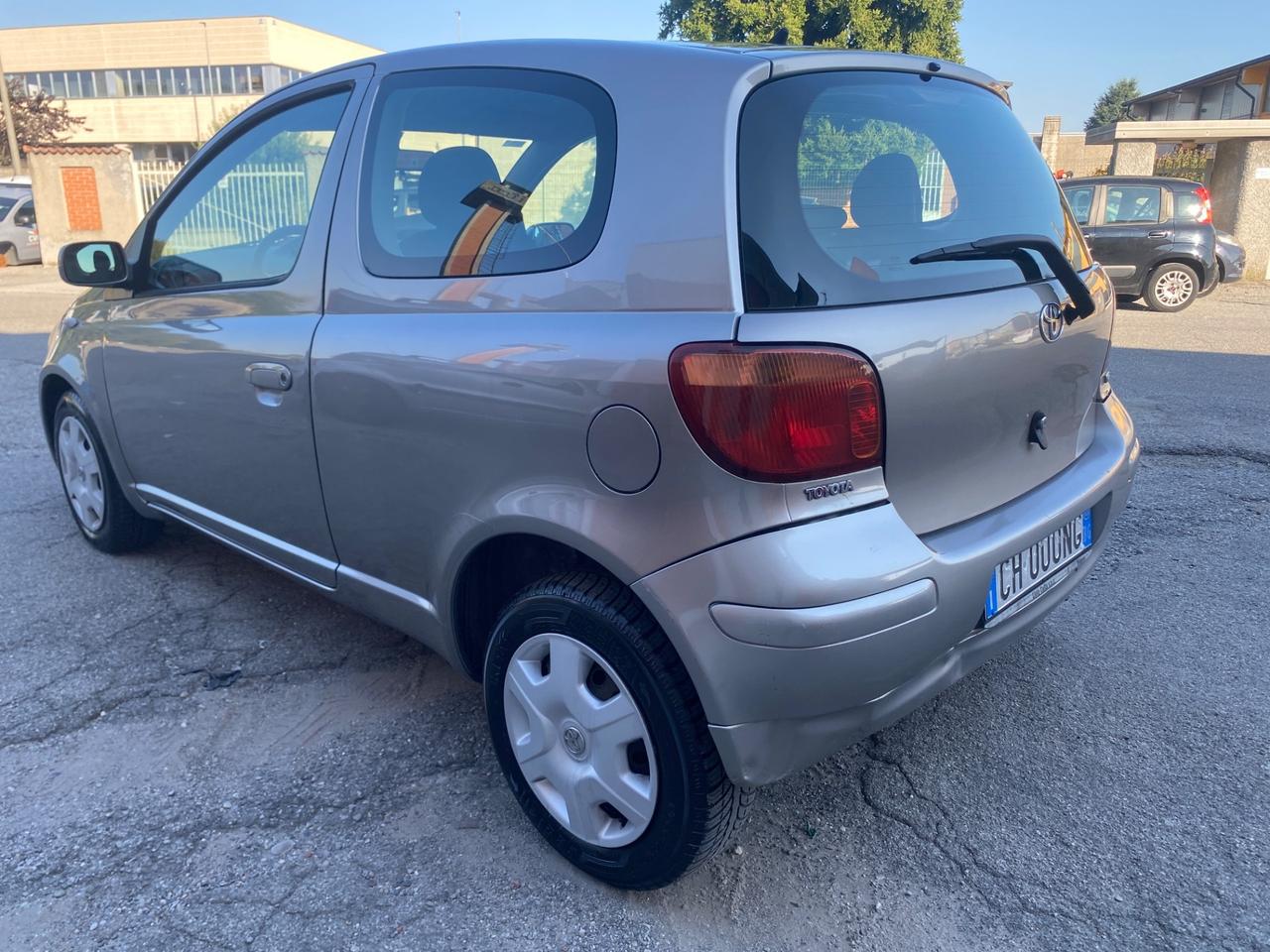 Toyota Yaris 1.0i 16V cat 3 porte