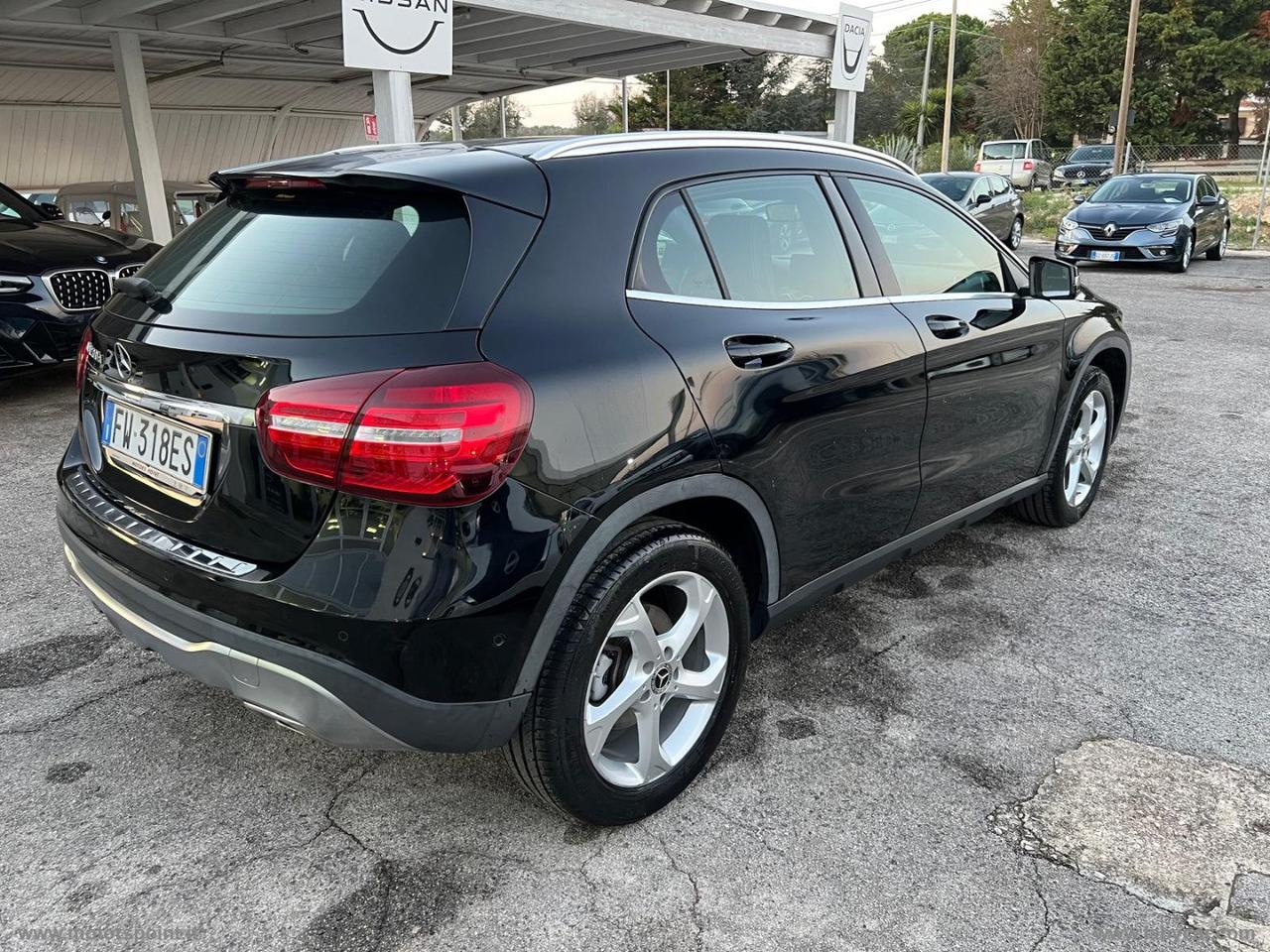 MERCEDES-BENZ GLA 200 d Automatic Sport