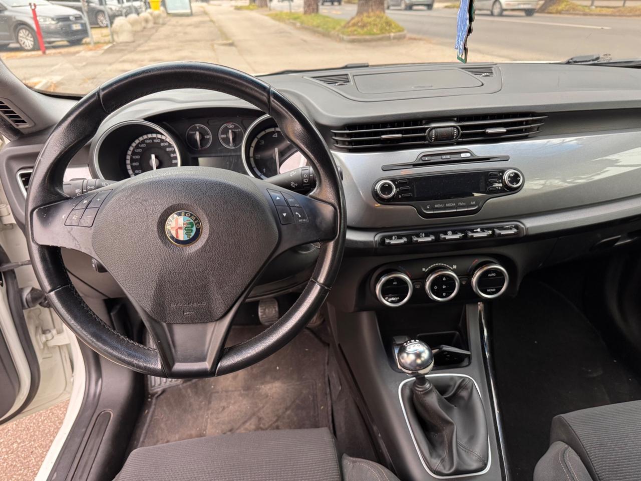Alfa Romeo Giulietta 1.6 JTDm-2 neopaten garanzia 12 m