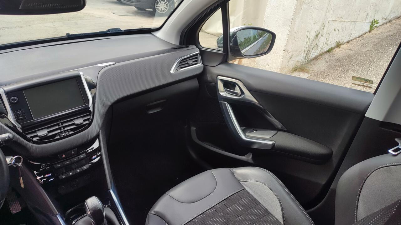 PEUGEOT 2008 NO ADBLUE TETTO PANORAMICO