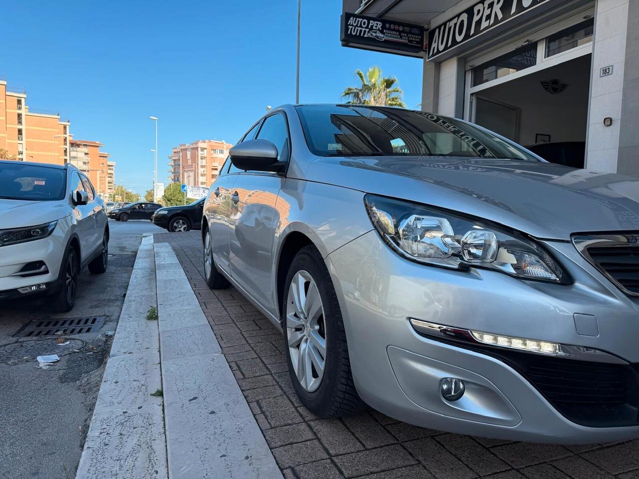 Peugeot 308 BlueHDi 120 S&S Business
