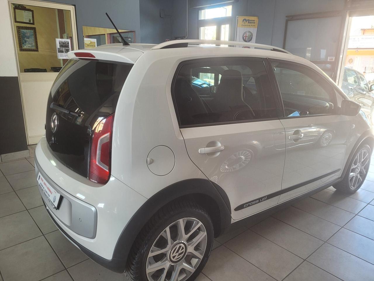 Volkswagen up! UP CROSS