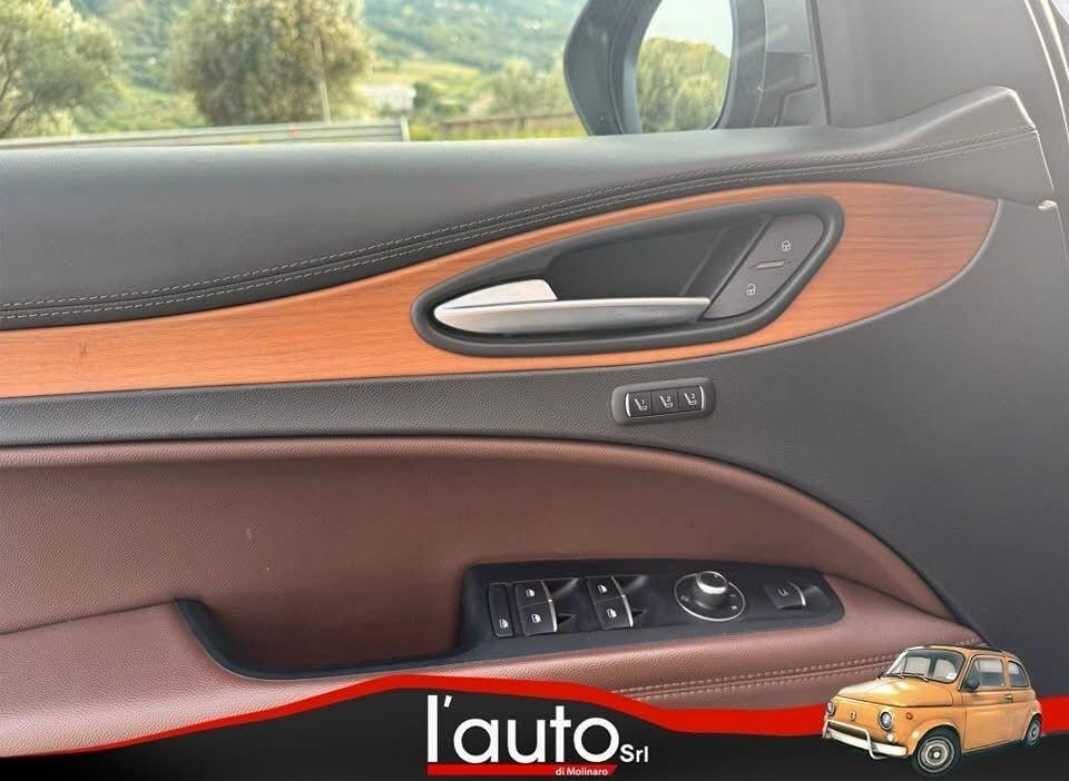 Alfa Romeo Stelvio 2.2 Turbodiesel 210 CV AT8 Super Q4 TETTO