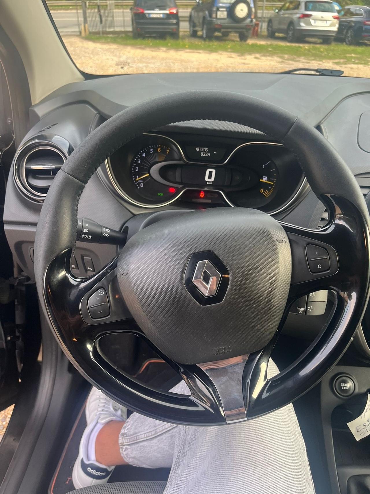 Renault Captur 0.9 Benzina - Neopatentati