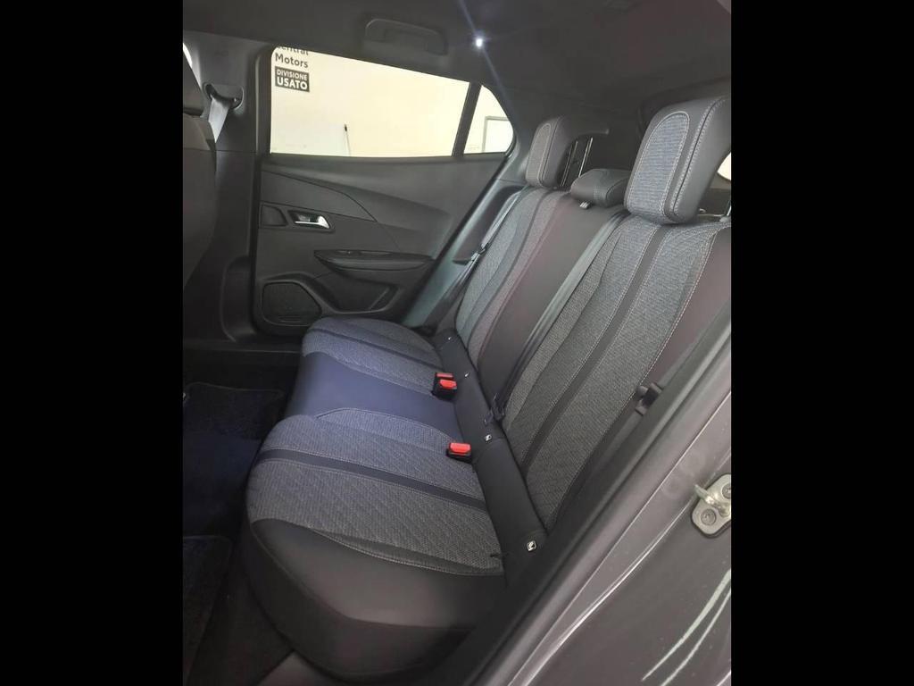 Peugeot 2008 1.5 BlueHDi Allure EAT8