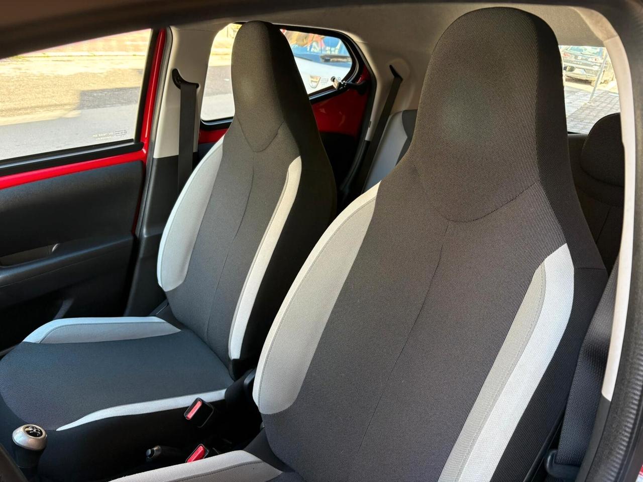 Toyota Aygo 1.0 VVT-i 69 CV 5 porte x-clusiv