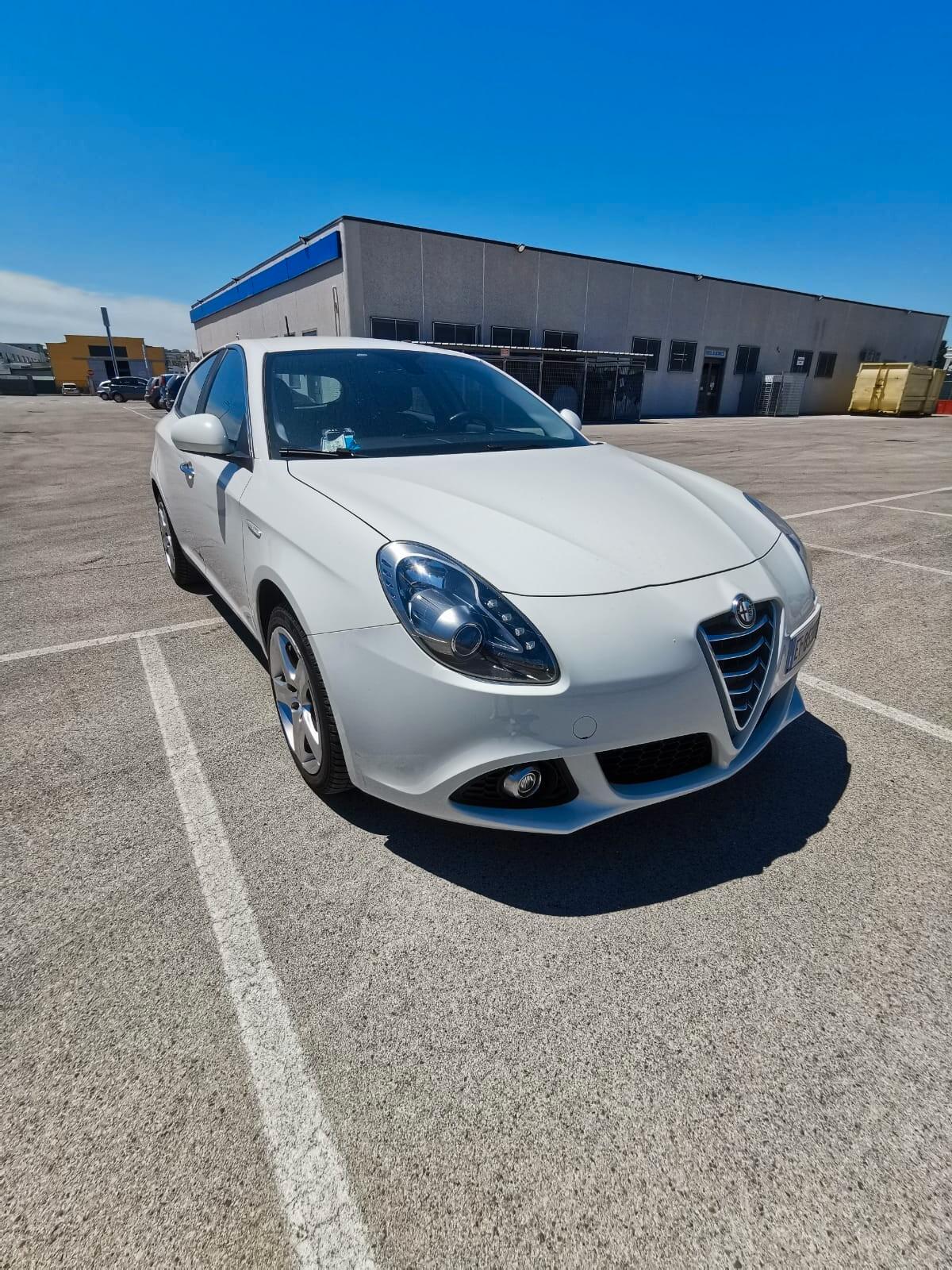 Alfa Romeo Giulietta 1.6 JTDm-2 105 CV Distinctive