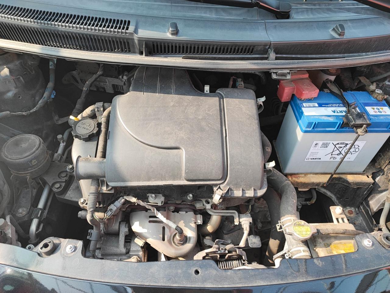 Toyota Yaris 1.0 uni-pro