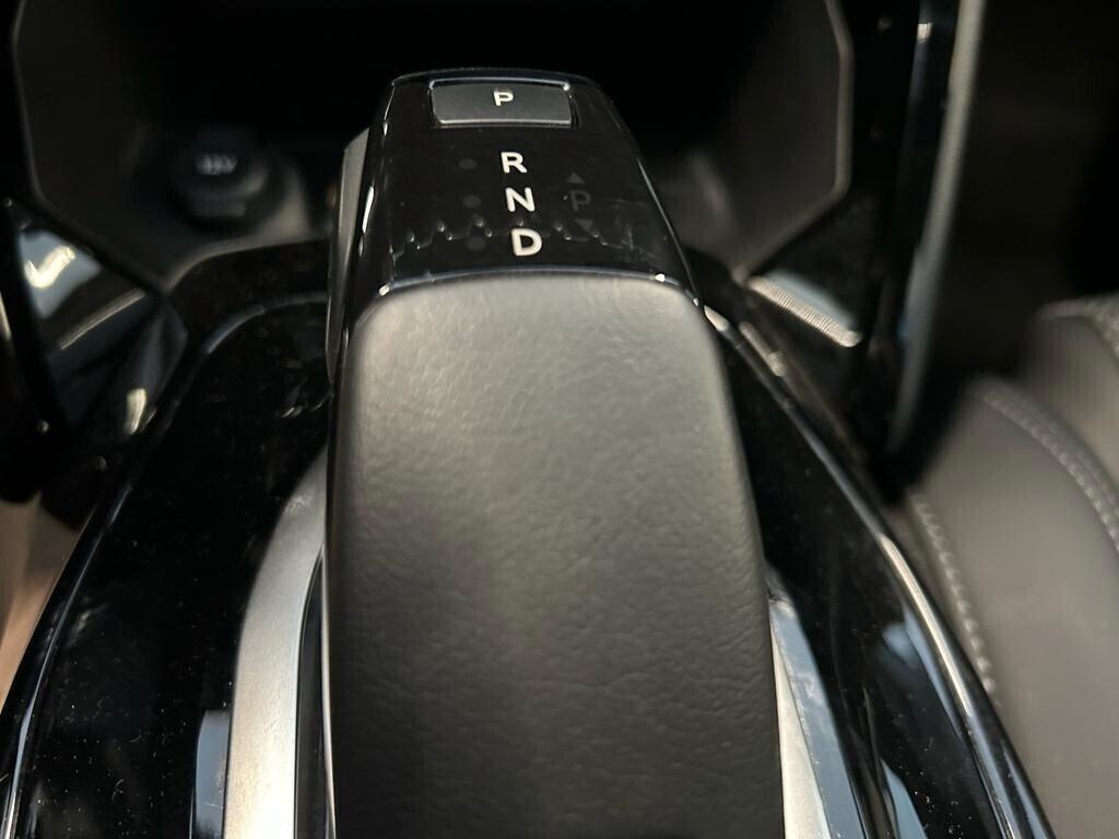 Peugeot 2008 GT LINE PureTech 130 EAT8 SPOTICAR