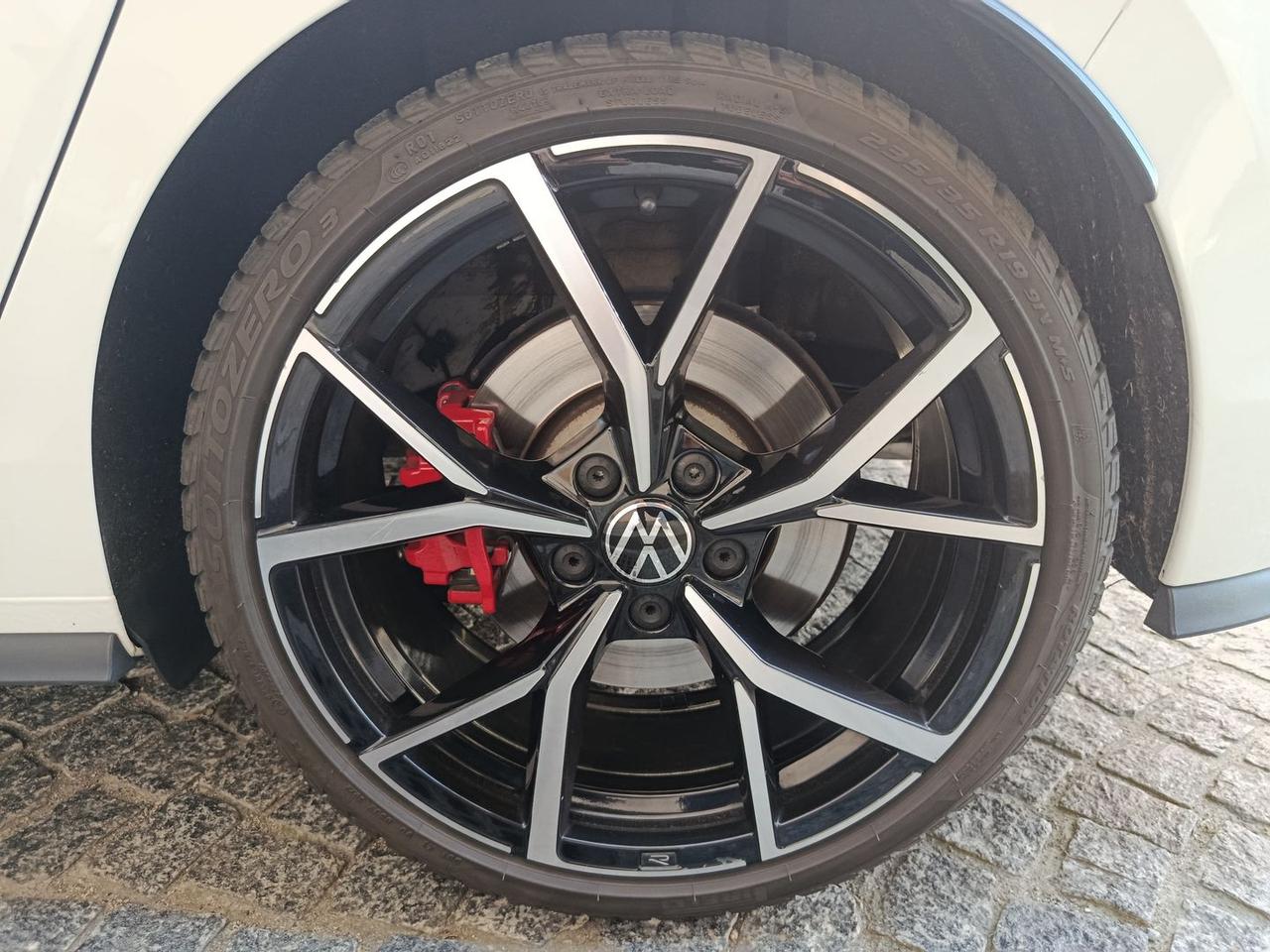 Volkswagen Golf Ultimate 2.0 TSI GTI #10337