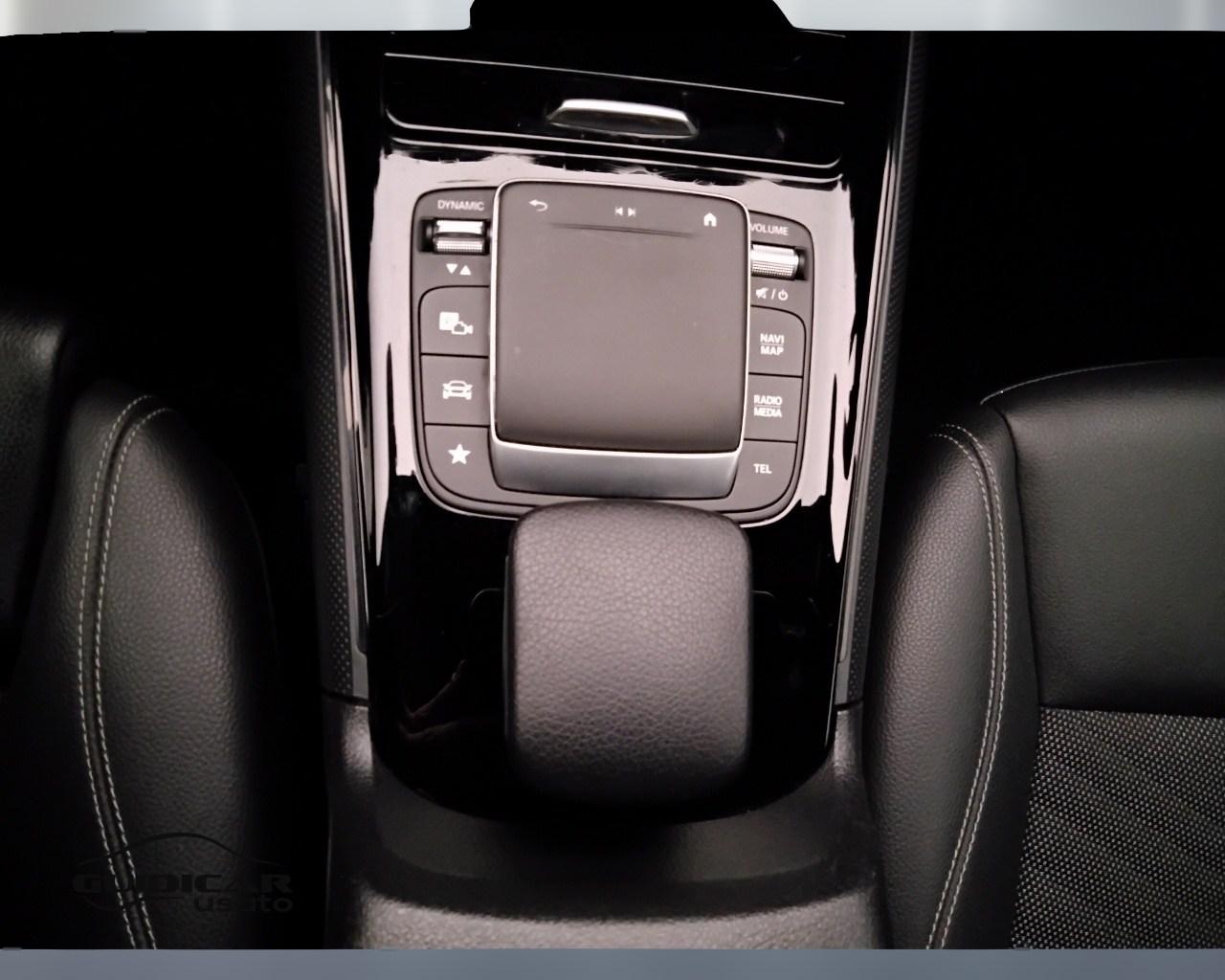 Mercedes-Benz GLA-H247 2020 - GLA 180 d Sport auto