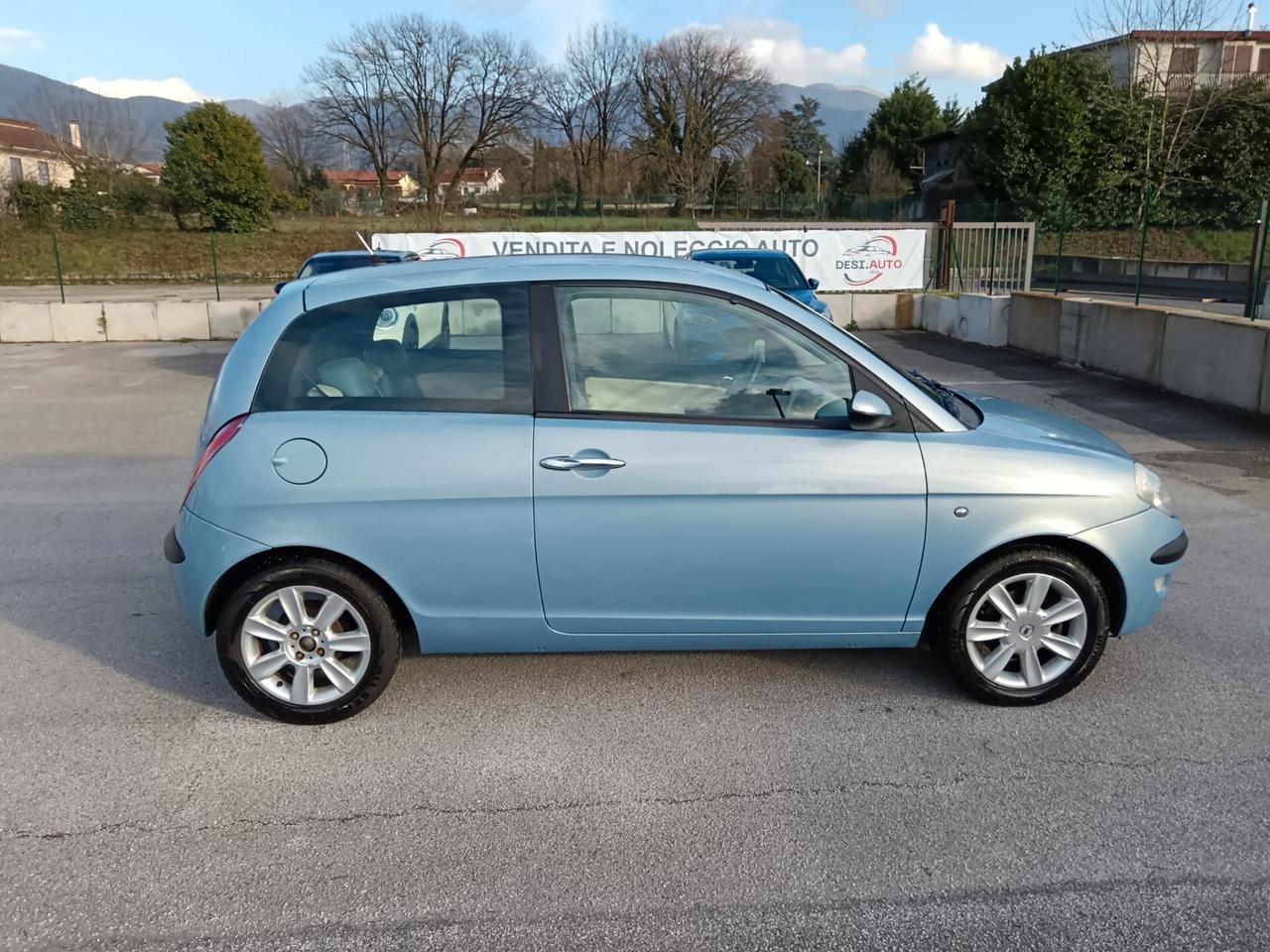 Lancia Y 1.2i 16V cat Unica