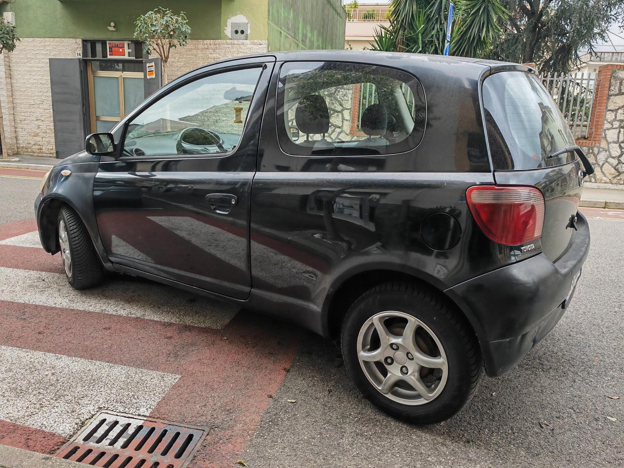 TOYOTA YARIS 1.0 BENZINA CV68 KW50 SOL