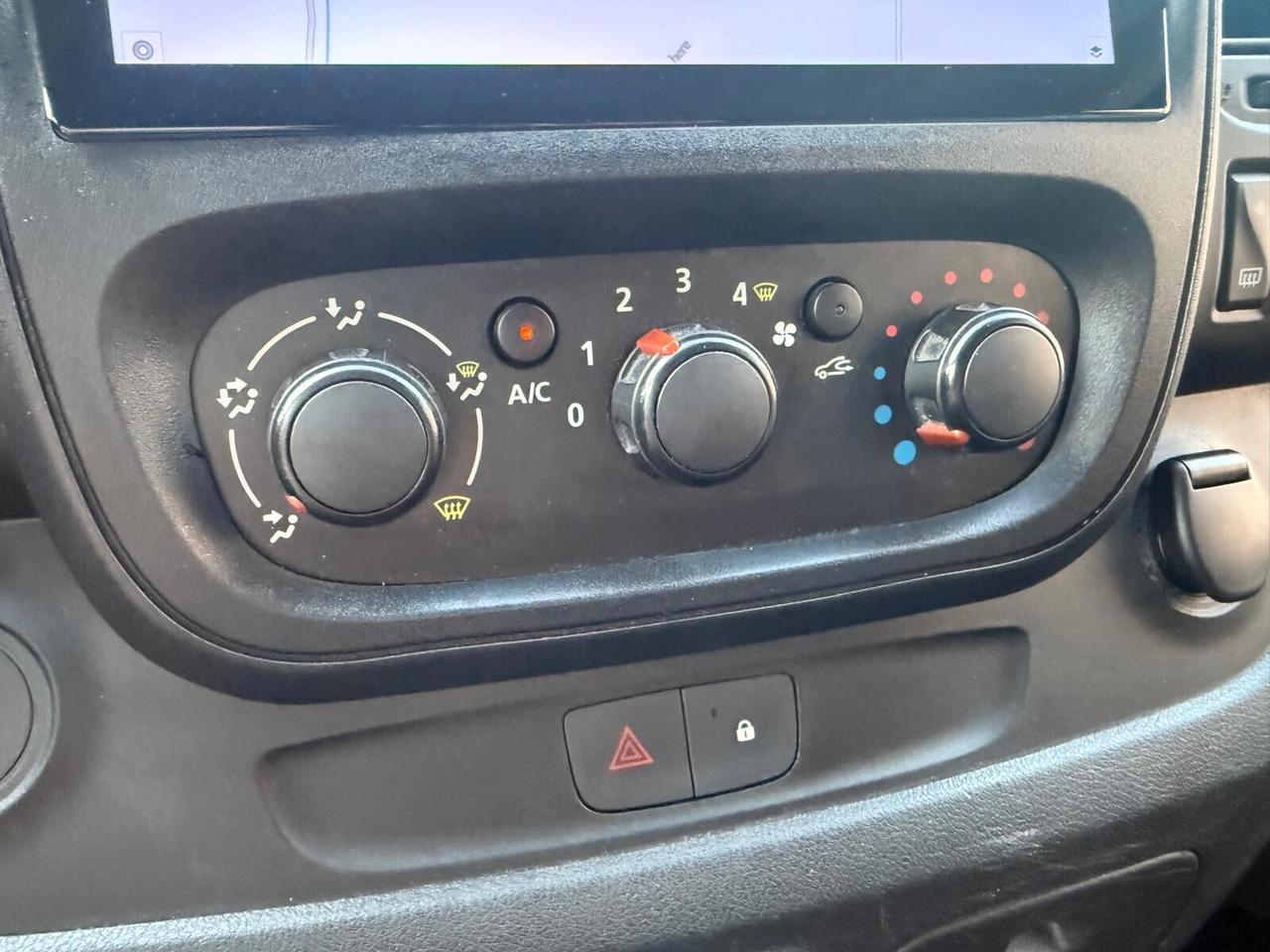 Renault trafic 1600 T27