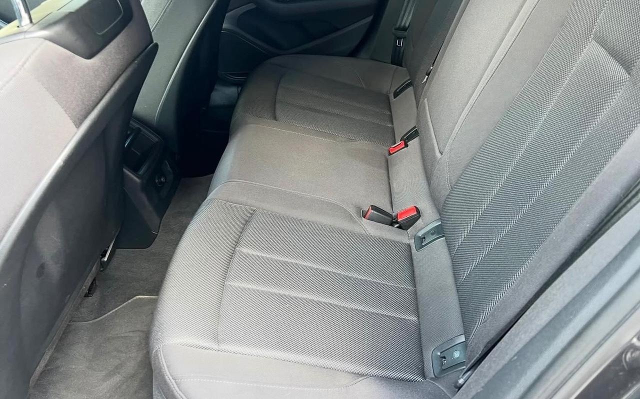 Audi A4 Avant 35 TDI S tronic Business Advanced PDC
