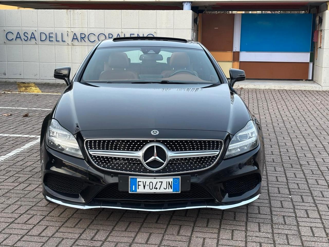 Mercedes-benz CLS 220 d SW Premium. AMG SOOTING..CELL 320 147 1147 WUATSAPP