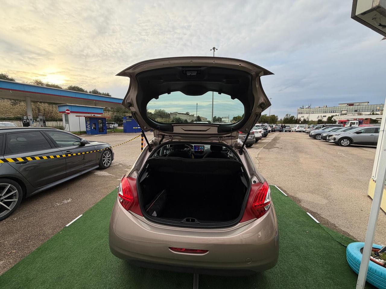 Peugeot 208 1.2 VTi 82 CV 3 porte Access