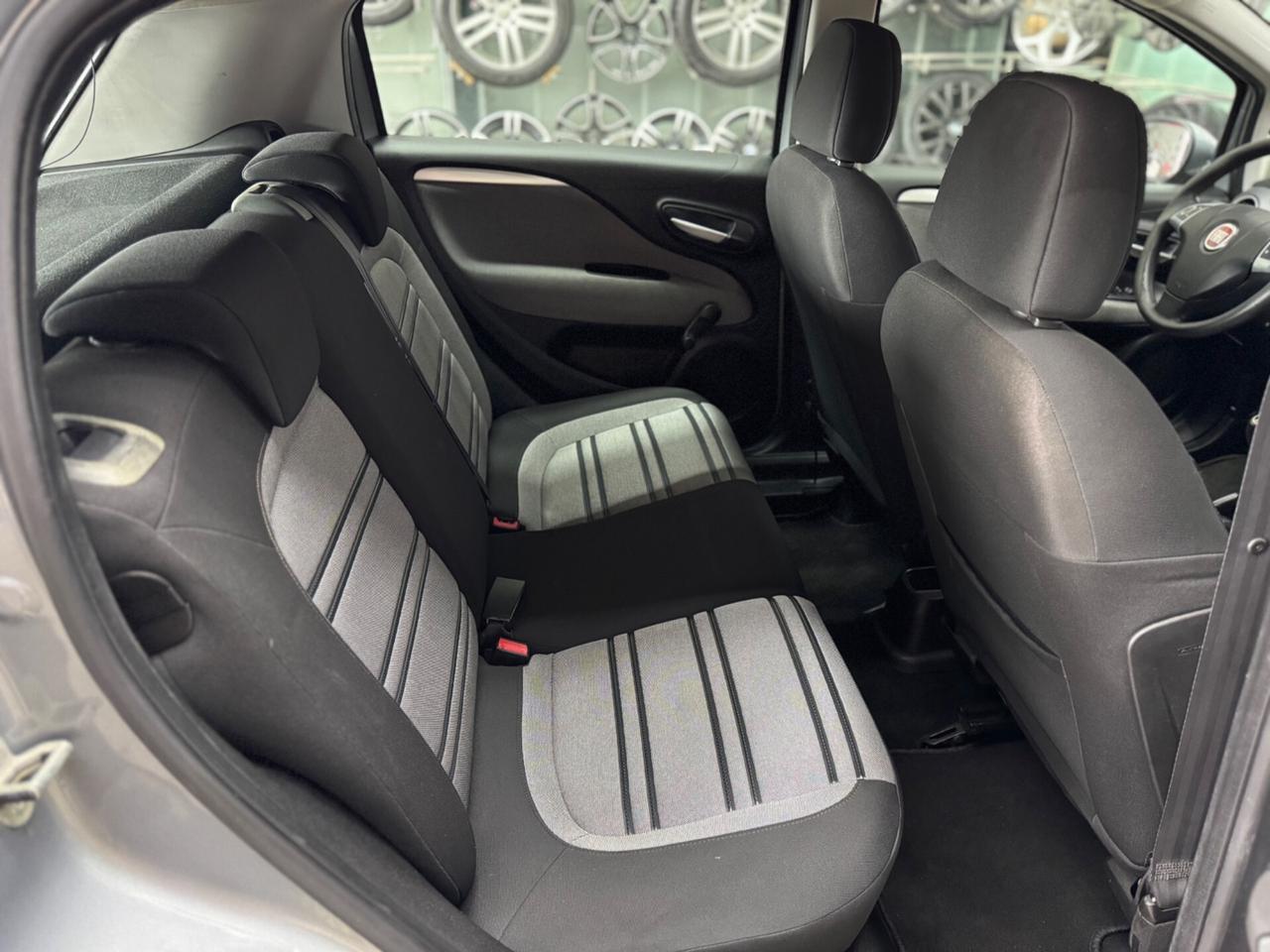 Fiat Punto Evo 1.3 Mjt 75 CV 5Porte ADATTA NEOPATENTATI