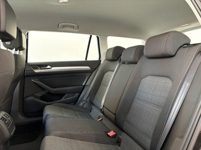 VOLKSWAGEN Passat Variant 2.0 TDI DSG ELEGANCE ---40000km