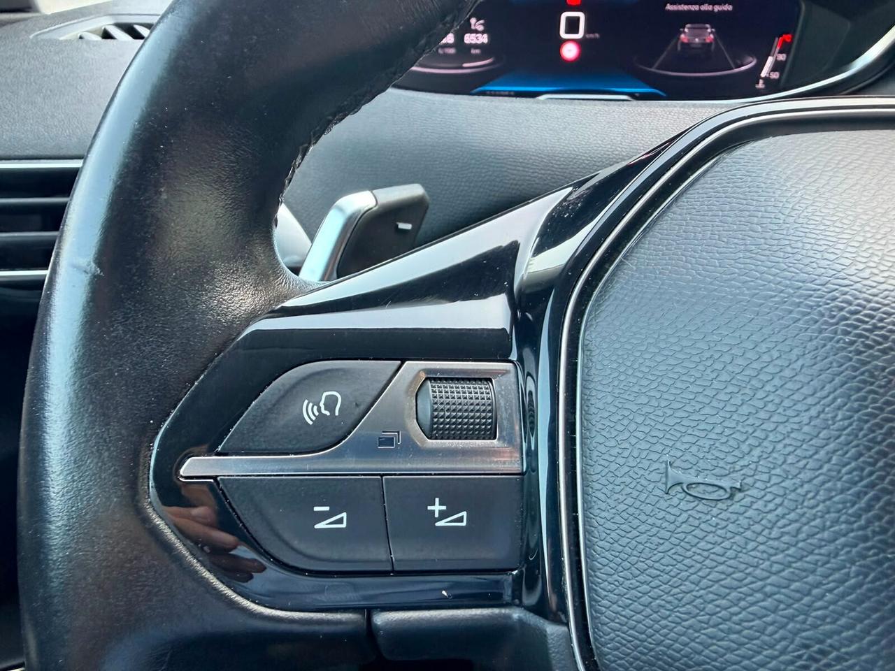 Peugeot 3008 1.5 HDi 130 EAT8 ALLURE - FULL LED/KEYLESS