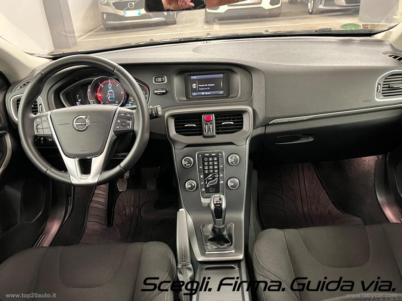 VOLVO V40 Cross Country D2 Kinetic|GANCIO TRAINO