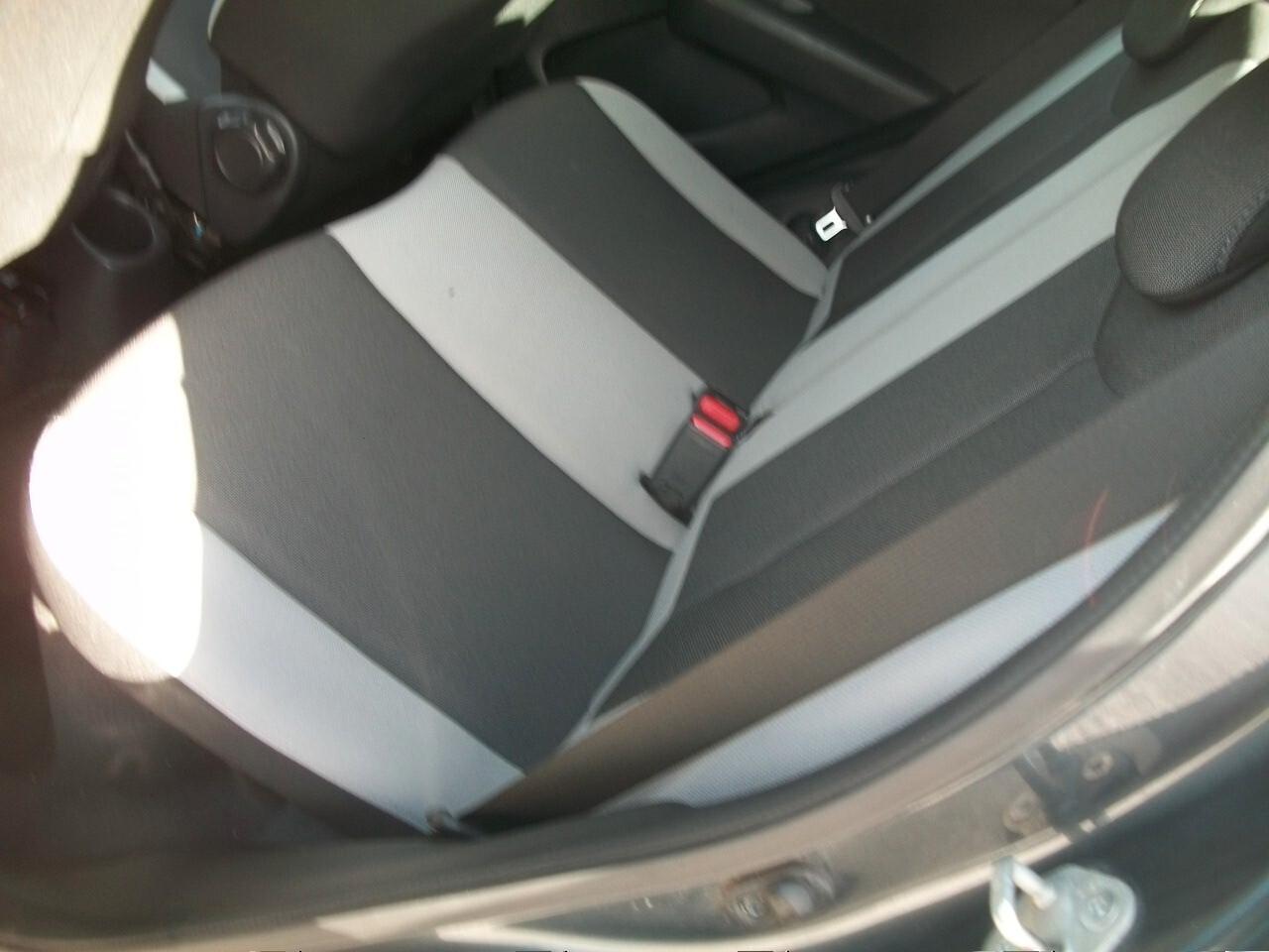 Toyota Aygo 1.0 VVT-i 69 CV 5 porte x-clusiv MMT SI NEOPATENTATI GARANZIA UN ANNO KM124585