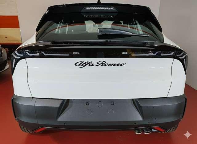 Alfa Romeo Junior 1.2 Hybrid 48V 145cv Edct6