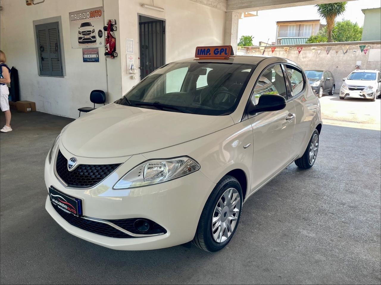 Lancia Ypsilon 1.2 69 CV 5 porte GPL Ecochic Mya perfetta in tutto