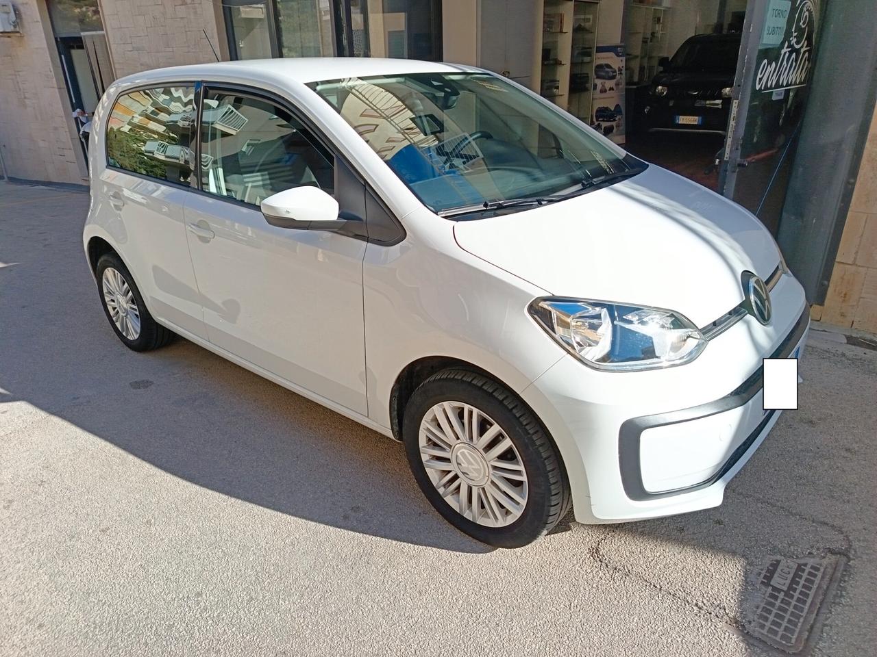 Volkswagen UP! 1.0 5p. move km 42000- ok neopatentati