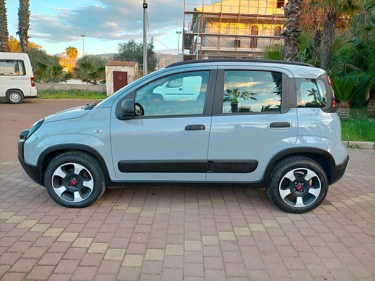 Fiat Panda 1.0 FireFly S&S Hybrid City Cross